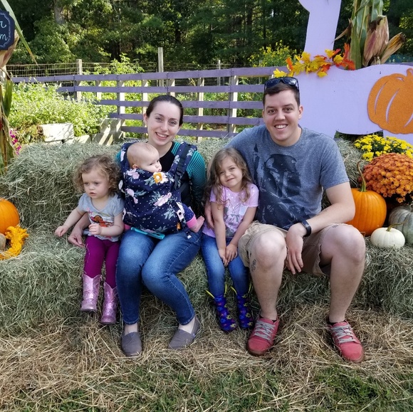 Meet your Posher, Niki - Picture 4 of 4